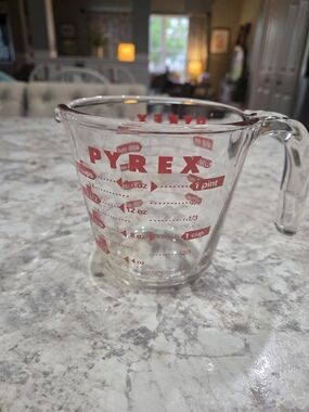 Vintage Pyrex 516 Glass Measuring Cup J Handle 2 Cup w/Metric Corning NY USA EUC